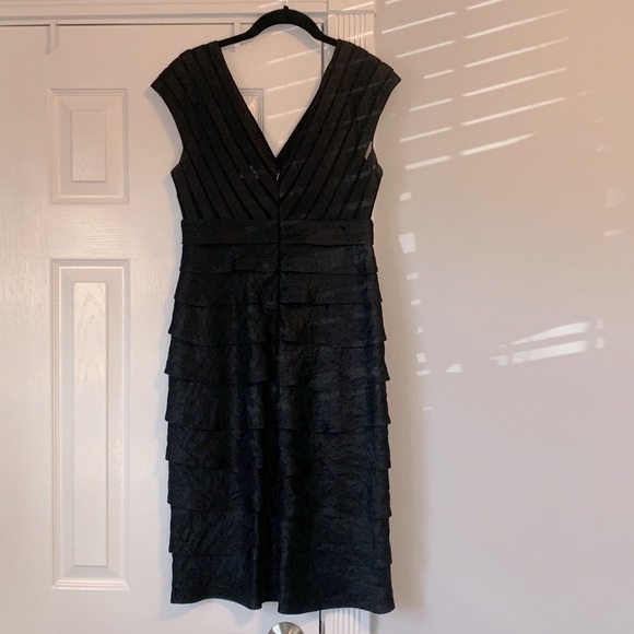 Black Cocktail dress size 4 - Picture 2 of 2